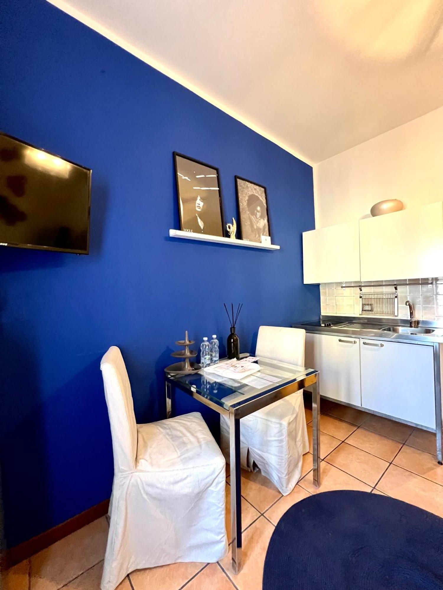 Comecasa Grazioso Monolocale In Porta Romana Apartment Milan Bagian luar foto